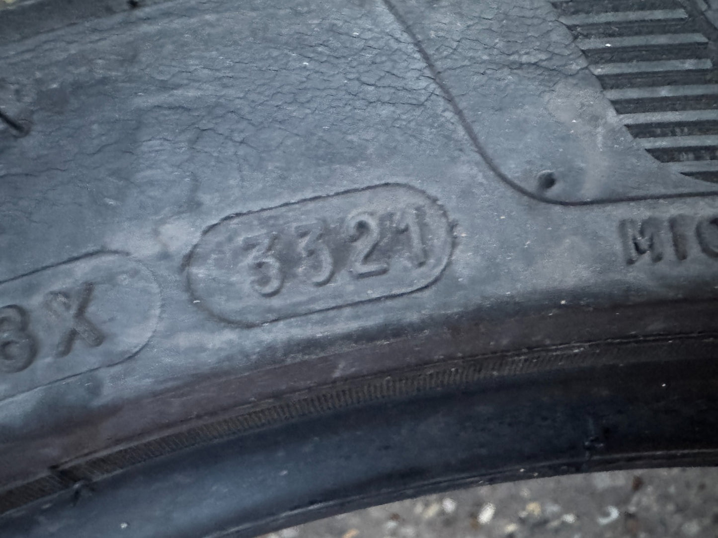 215/45 ZR18 89Y MICHELIN PILOT SPORT 4 | DoT3321 | 5mm 215 45 18 tyre