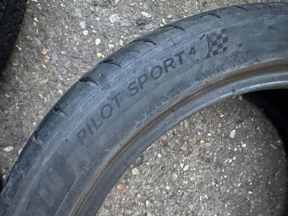 215/45 ZR18 89Y MICHELIN PILOT SPORT 4 | DoT3321 | 5mm 215 45 18 tyre