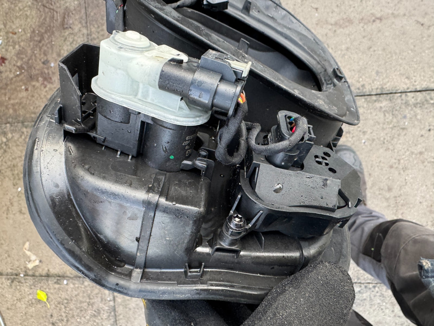 Audi Q6 E-Tron 85H Sportback Loading flap Tank flap Housing 85H810001A