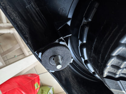 2008 Volkswagen Polo REAR/TAIL LIGHT RIGHT SIDE scratched 606945096AA