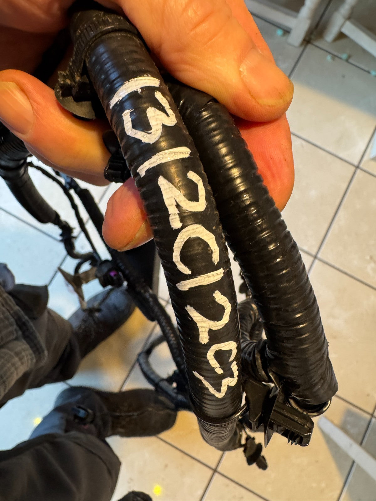 Genuine 2025 Land Rover Discovery Sport Front Bumper Wiring Loom LR143854