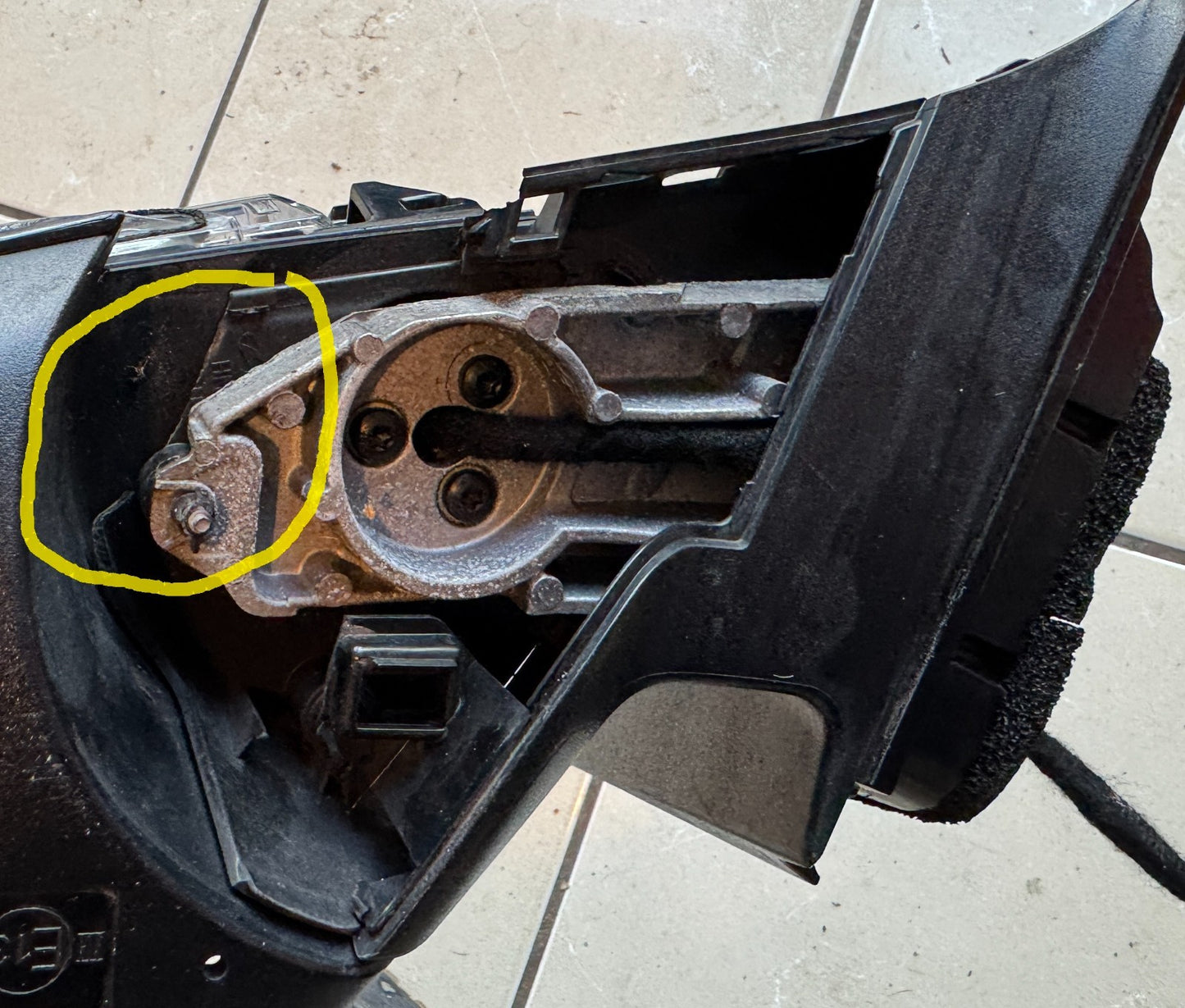 2022 HYUNDAI TUCSON WING MIRROR LEFT 87620-N7210 8 WIRE CONNECTOR GENUINE