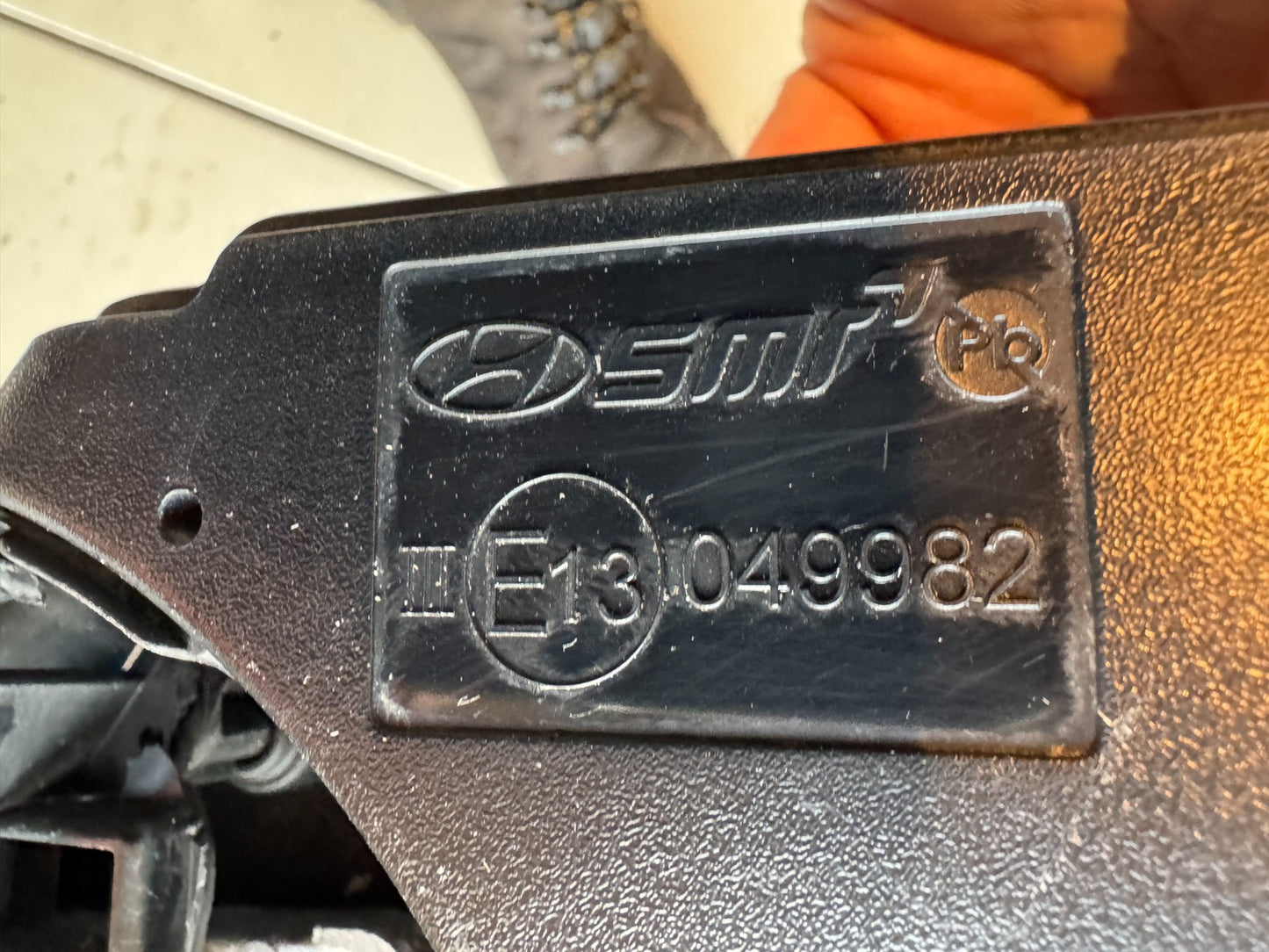 2022 HYUNDAI TUCSON WING MIRROR LEFT 87620-N7210 8 WIRE CONNECTOR GENUINE