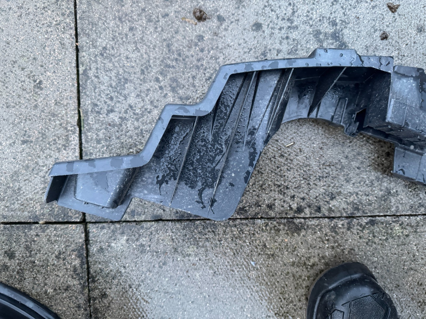 RANGE ROVER L460 2022-25 GENUINE FRONT BUMPER IMPACT ABSORBER M8E217A793A