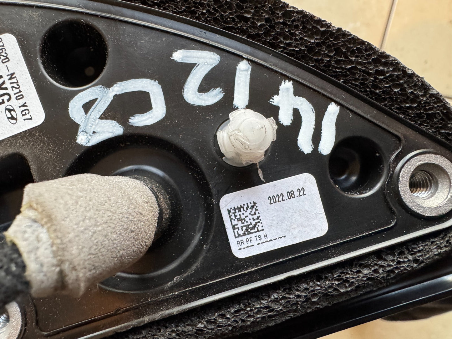 2022 HYUNDAI TUCSON WING MIRROR LEFT 87620-N7210 8 WIRE CONNECTOR GENUINE