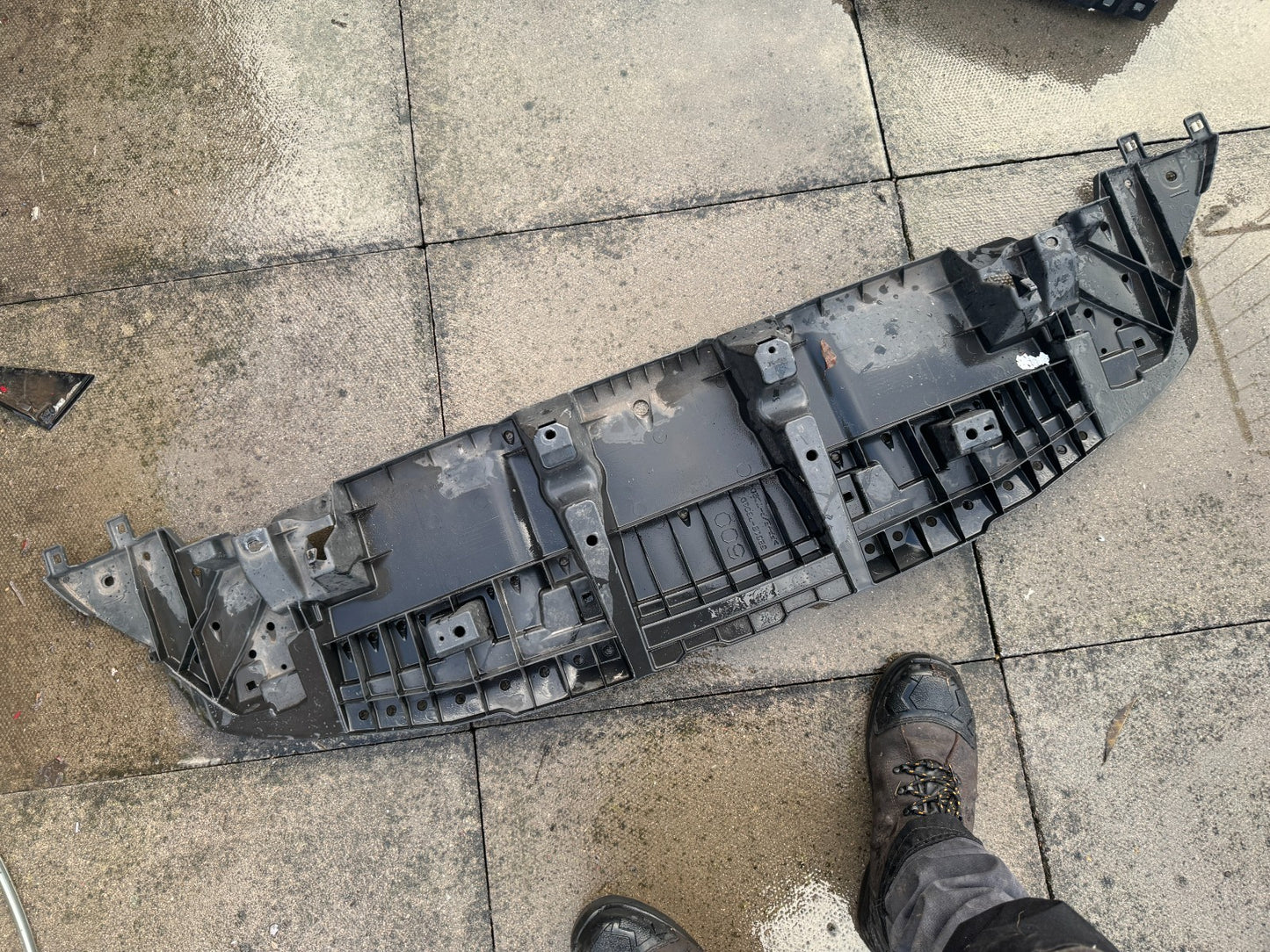 Lexus NX 300h 2018-2020 Front Lower Bumper Absorber / Lower / 52618-78010