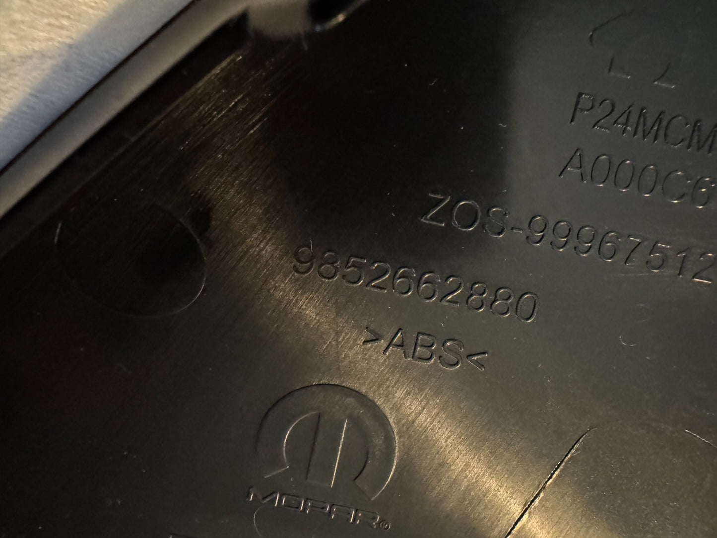 PEUGEOT 2008 MK2 FL 2023-ON RIGHT FRONT FOGLIGHT SURROUND TRIM 9852662880