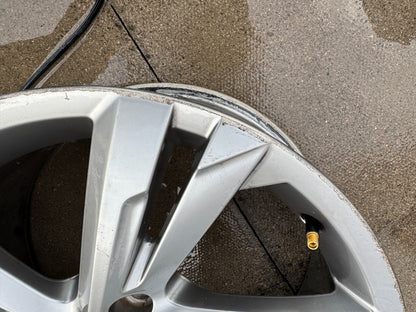 1x Genuine Volkswagen VW Golf MK8 R-Line 17” Alloy Wheel Rim 7.5Jx17 5H0601025AF