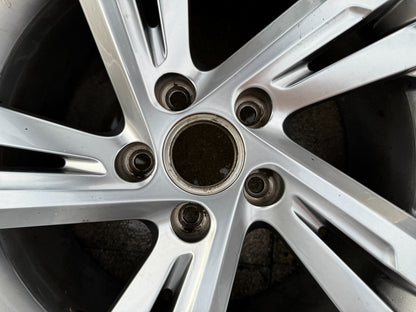 1x Genuine Volkswagen VW Golf MK8 R-Line 17” Alloy Wheel Rim 7.5Jx17 5H0601025AF