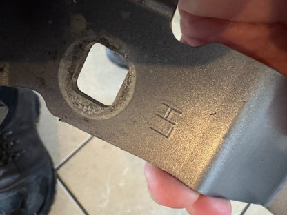 LAND ROVER DISCOVERY DISCO 5 HY3216801D LEFT BONNET HINGE NEXT DAY DELIVERY