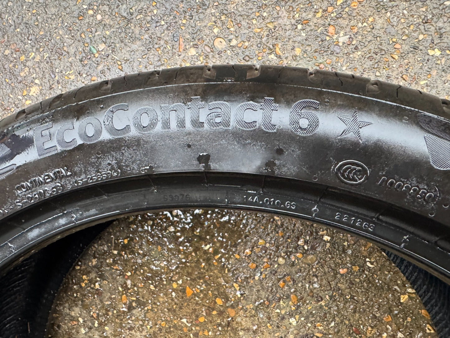 1x 245 40 19, CONTINENTAL ECO CONTACT 6, BMW, EX LOAD 4.5 MM 2022