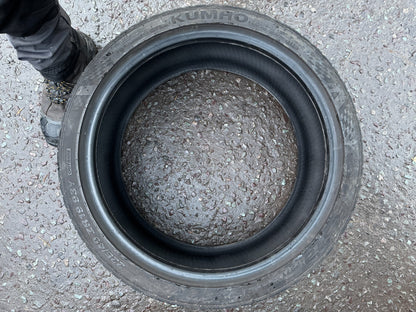 225 40 ZR19 93y XL Kumho Ecsta PS71  5.5mm Cosmetic Damage