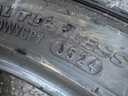 225 40 ZR19 93y XL Kumho Ecsta PS71  5.5mm Cosmetic Damage