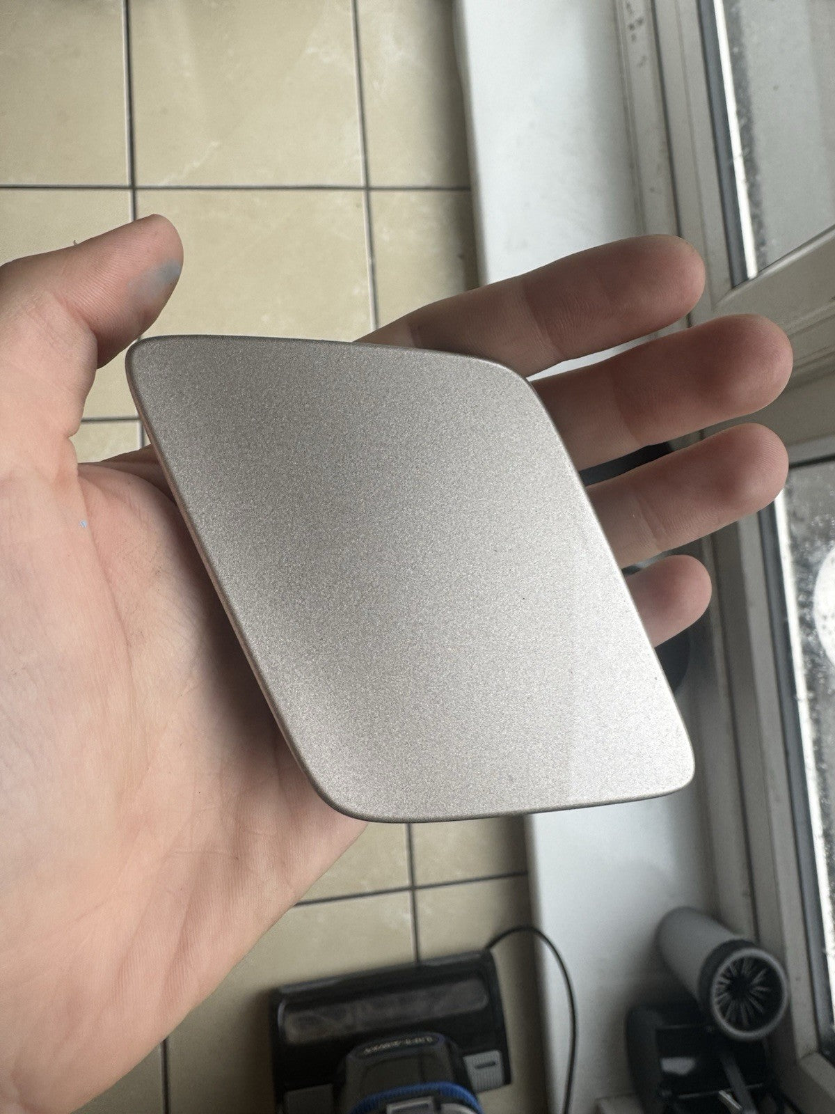 VOLVO XC90   HEADLIGHT WASHER JET COVER LEFT SIDE 2013 TO 2024   31353364