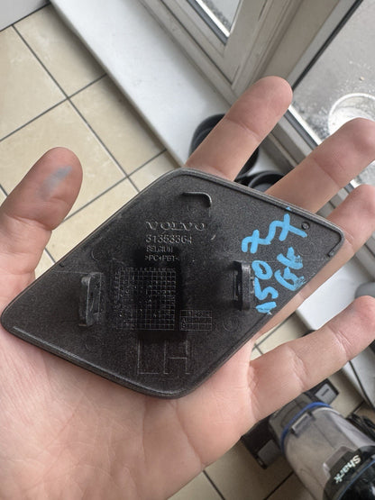 VOLVO XC90   HEADLIGHT WASHER JET COVER LEFT SIDE 2013 TO 2024   31353364