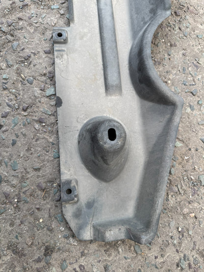 L551 Range Rover Evoque Under Tray left L8D2-104C20-AB