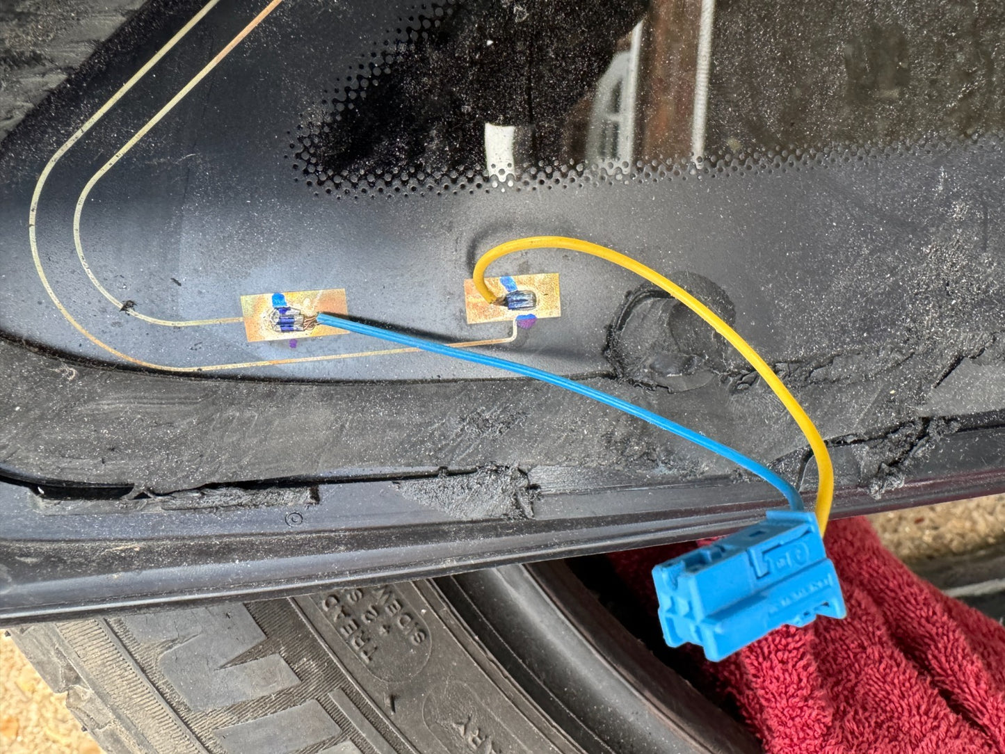 2024 MERCEDES-BENZ C T-Model S205 Rear Right Quarter Window 2056702412 Scratched