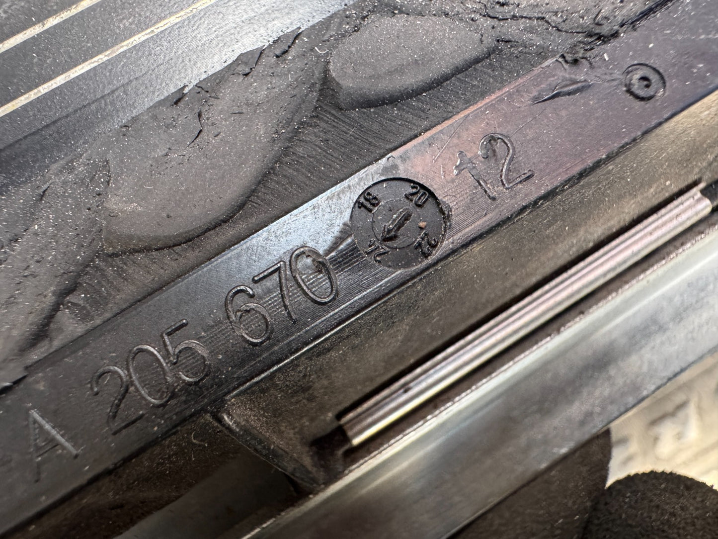 2024 MERCEDES-BENZ C T-Model S205 Rear Right Quarter Window 2056702412 Scratched