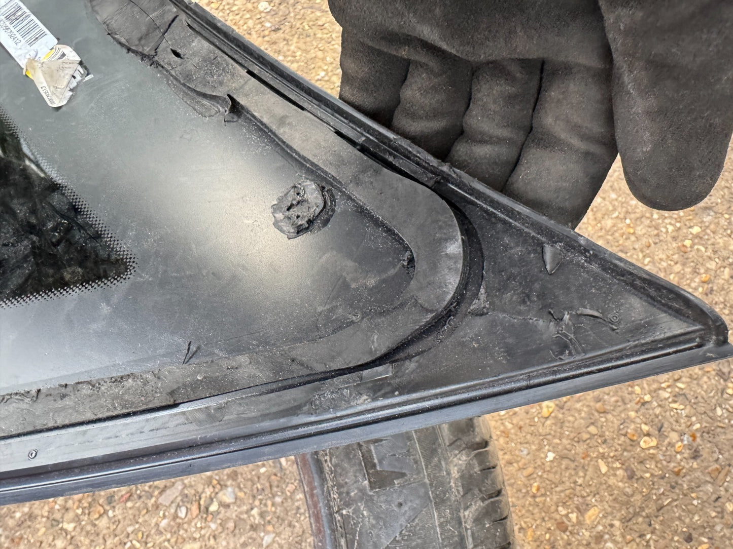 2024 MERCEDES-BENZ C T-Model S205 Rear Right Quarter Window 2056702412 Scratched