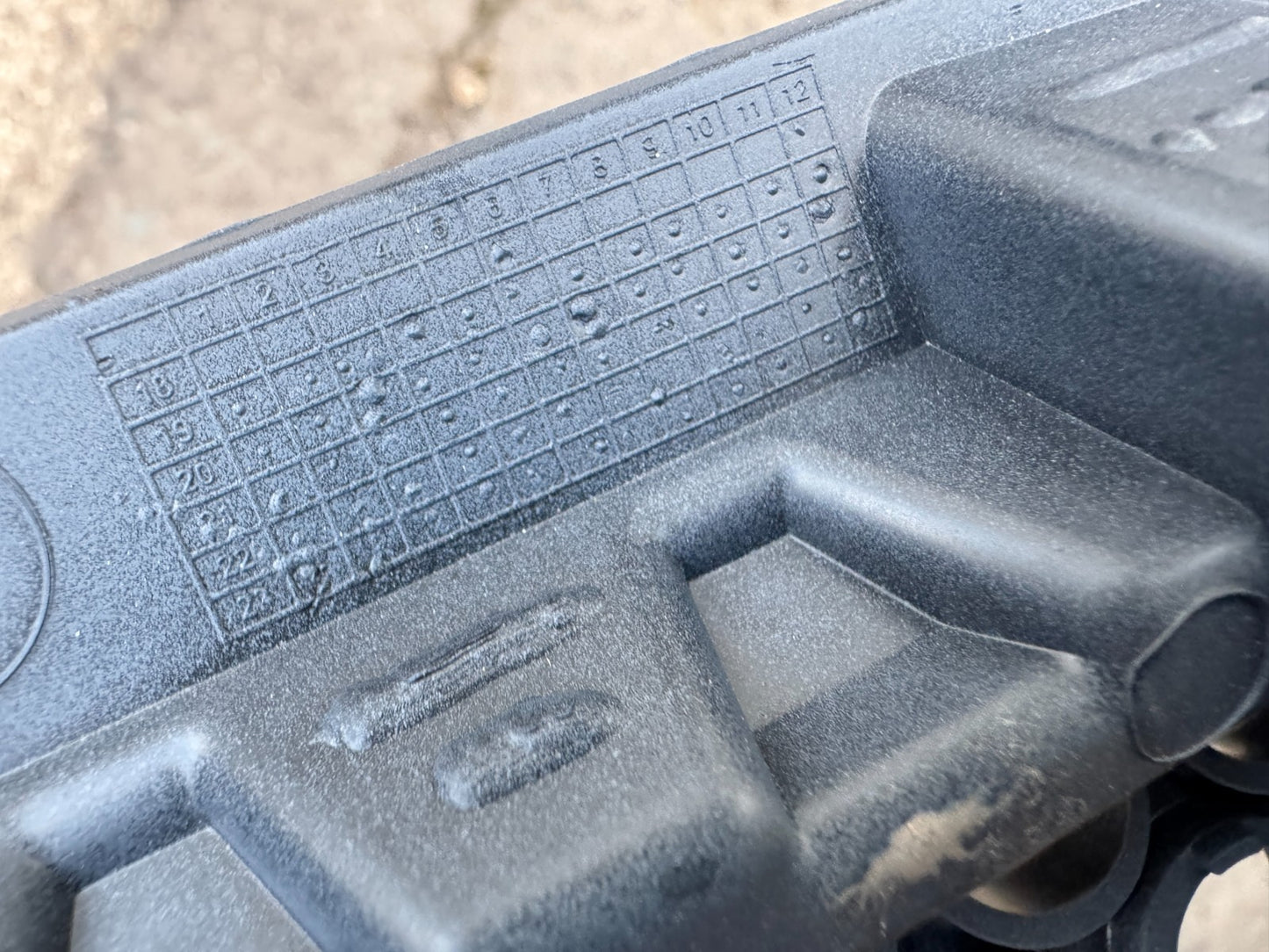 LAND ROVER DEFENDER L663 FRONT BUMPER LOWER GRILLE M8B2-17H750-C Cracked