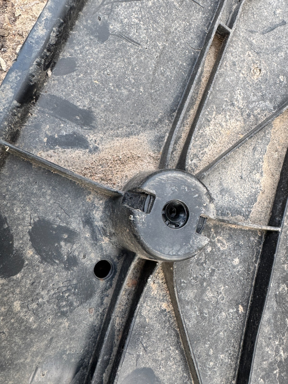 VOLKSWAGEN T-CROSS Undertray Right Side 2Q0825202