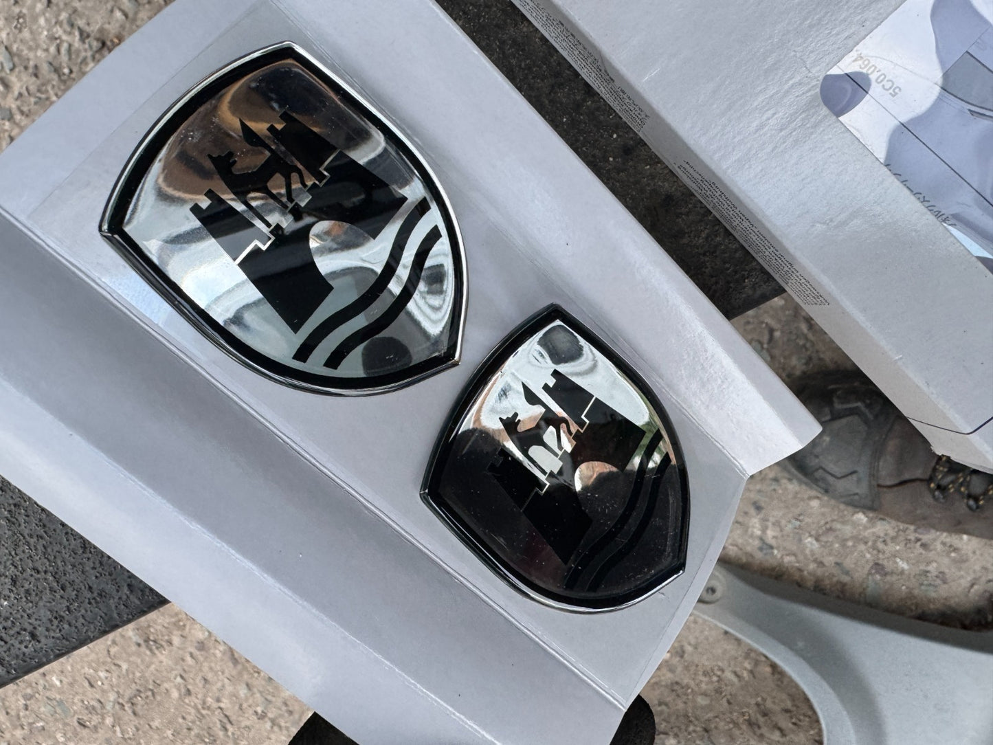 GENUINE VOLKSWAGEN WOLFSBURG EMBLEM DECORATIVE FILM SET BLACK 5C0064317ASXRW