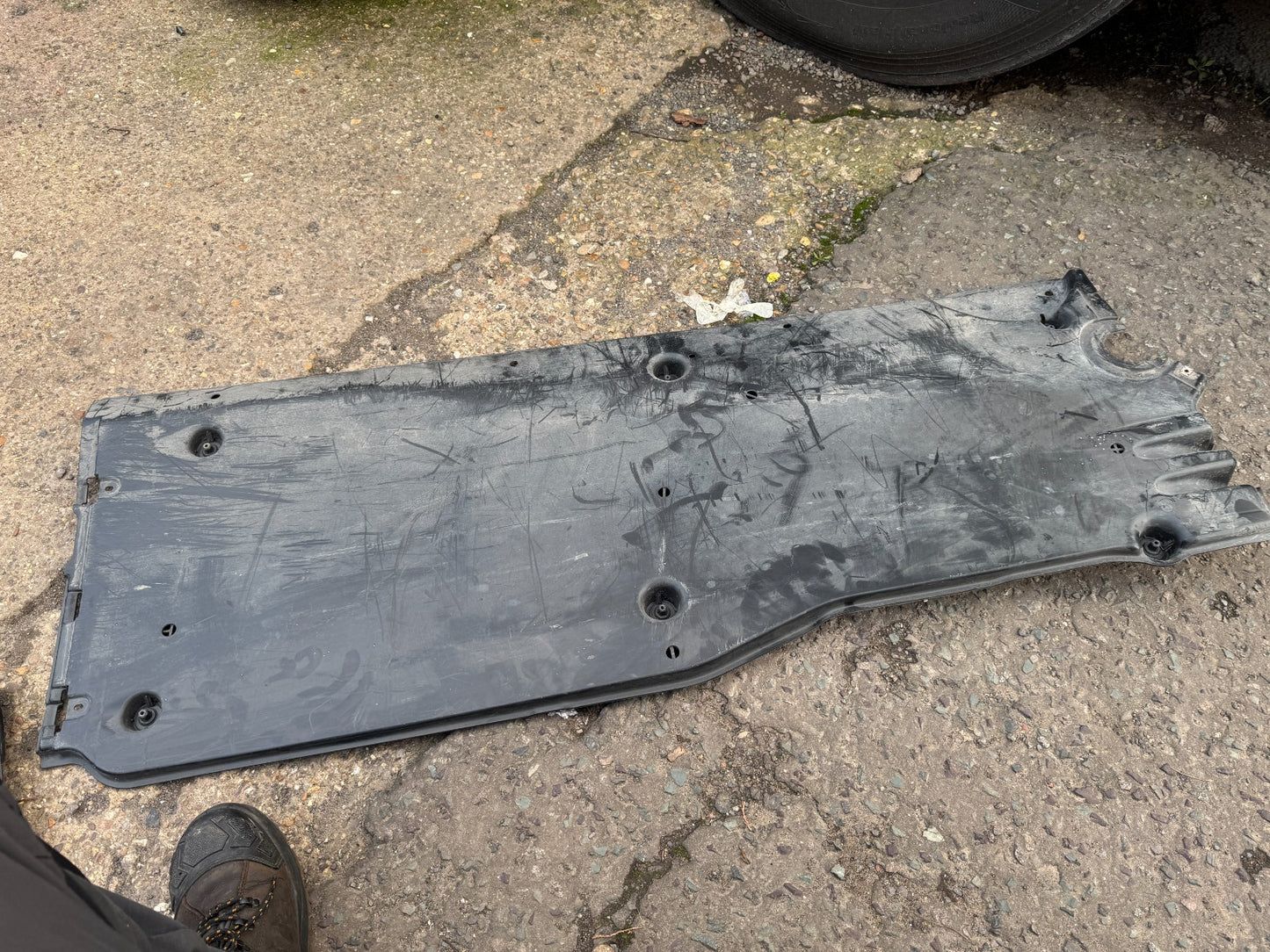 VOLKSWAGEN T-CROSS Undertray Right Side 2Q0825202