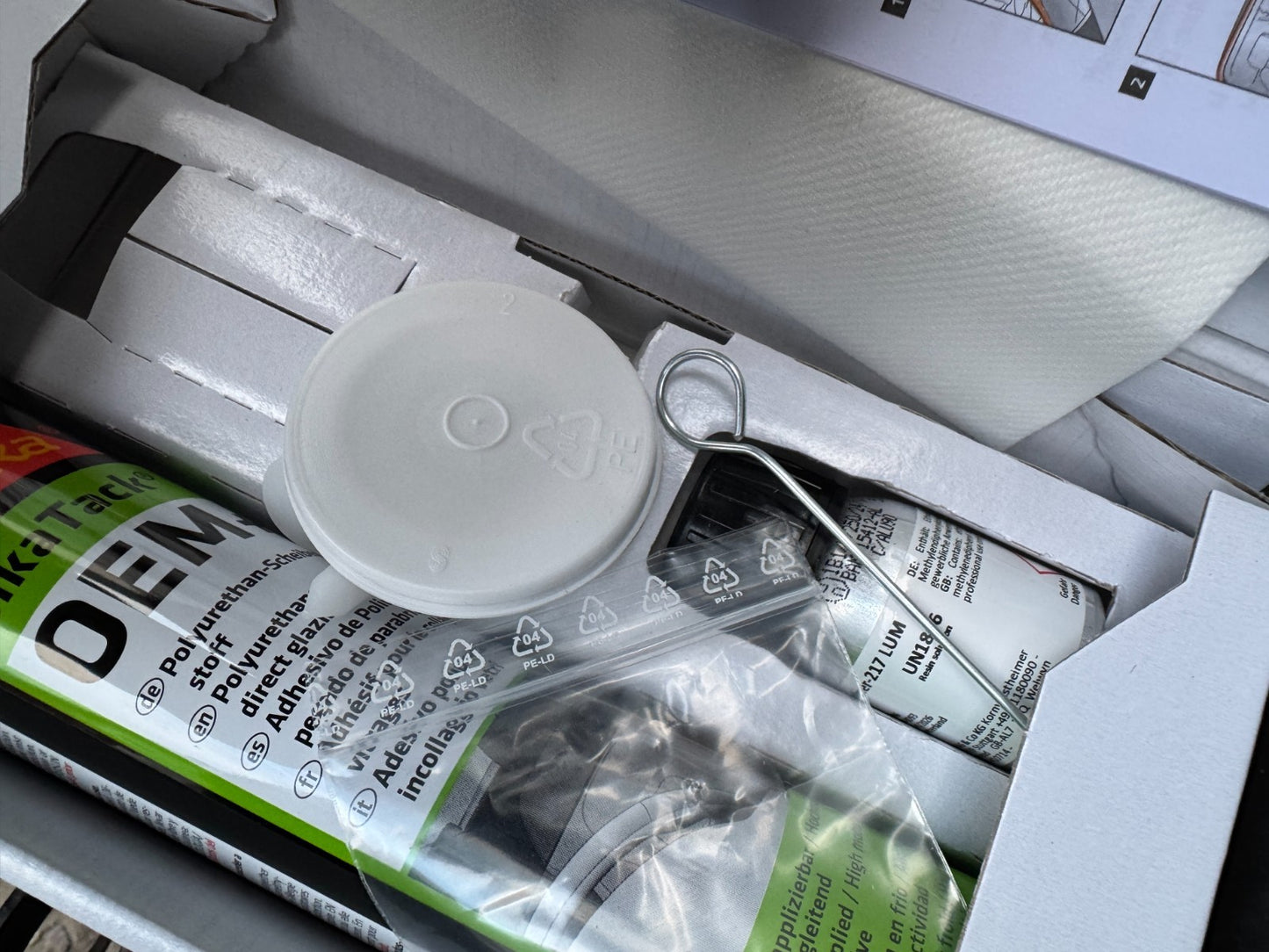 NEW GENUINE OEM Jaguar Land Rover Windscreen Adhesive & Sealer LR078295