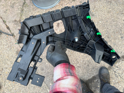 Volvo Xc40 2021-2025 Bumper Bracket Rear Left Side  32386992