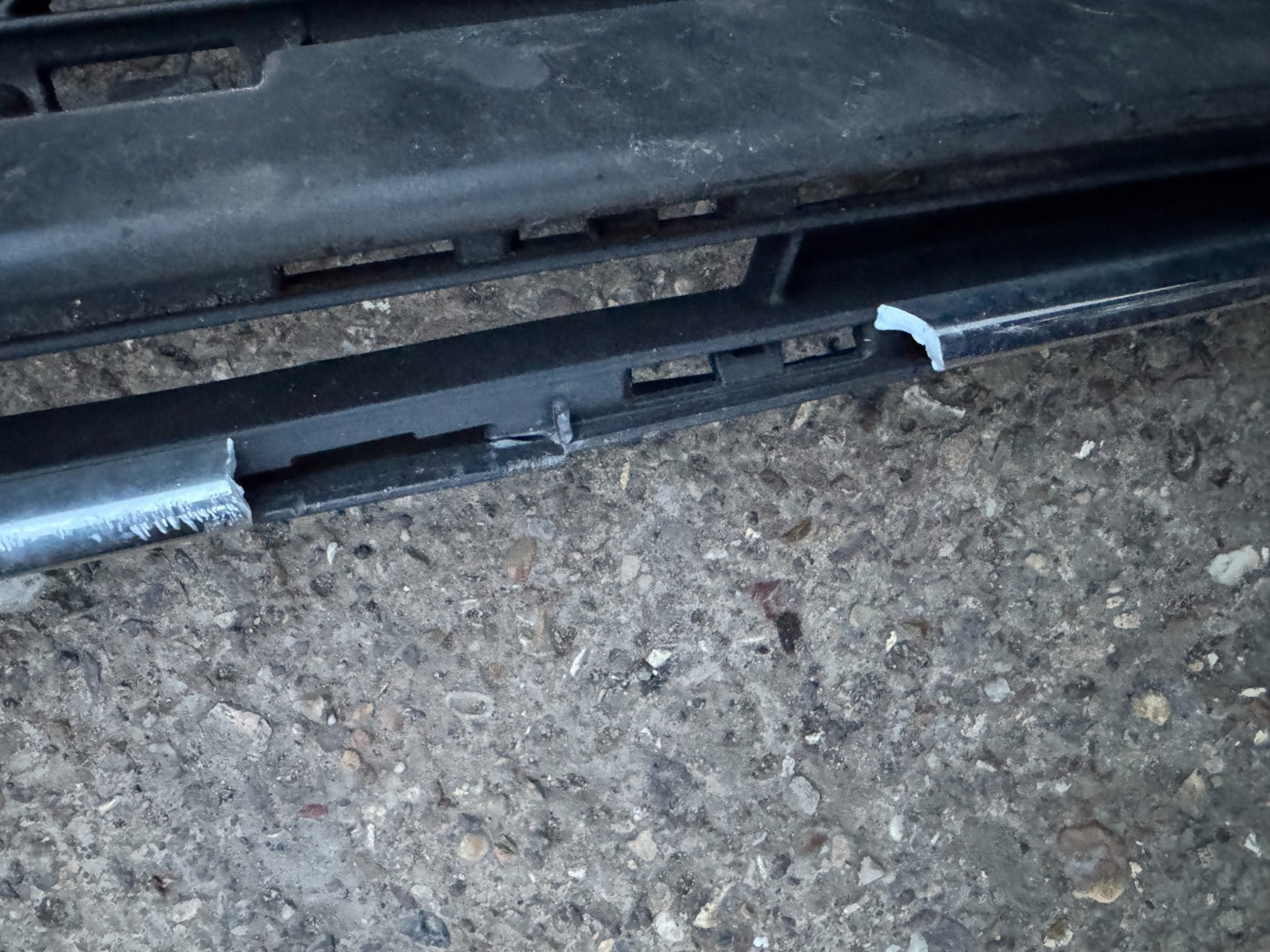 MERCEDES-BENZ C W205 2018-2022 FRONT BUMPER LOWER CENTER GRILLE A2058852501