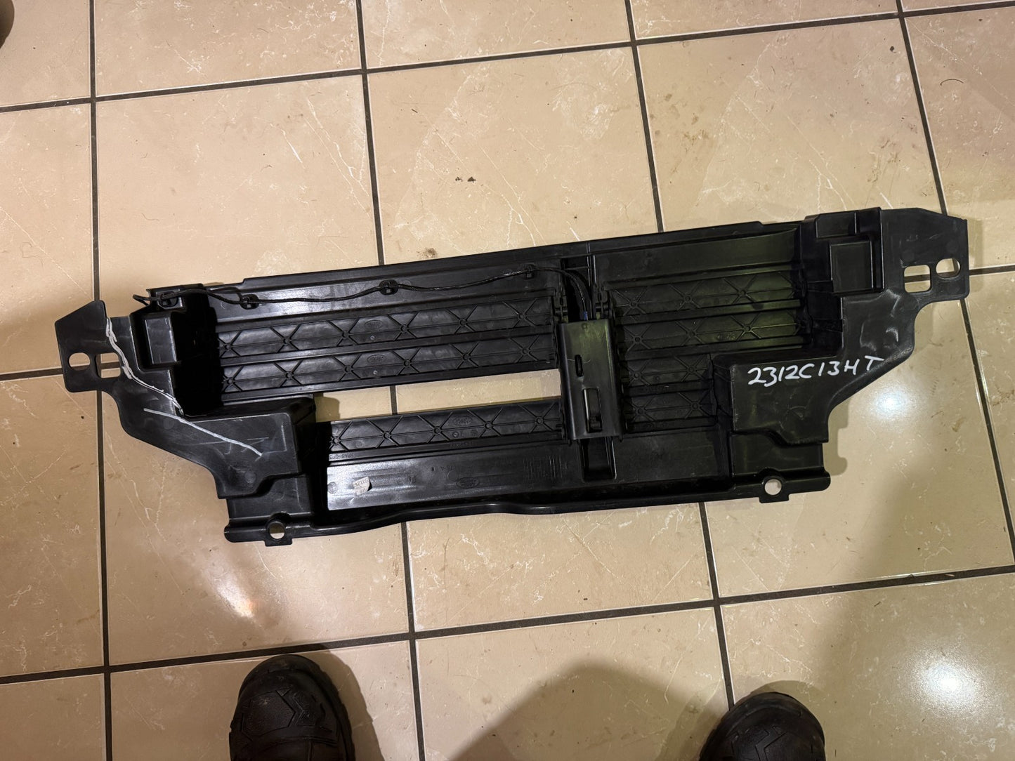 2024 LAND ROVER DISCOVERY L462 GENUINE AIR VENT ACTIVE SHUTTER GRILL HY328475A