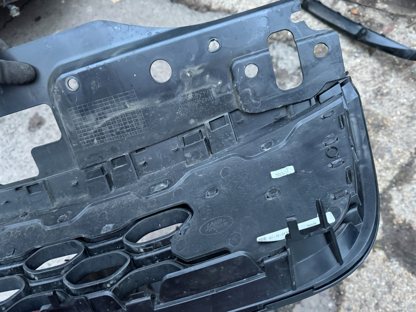 2024 LAND ROVER DISCOVERY FRONT BUMPER MAIN GRILL ORIGINAL GENUINE MY428A189AD