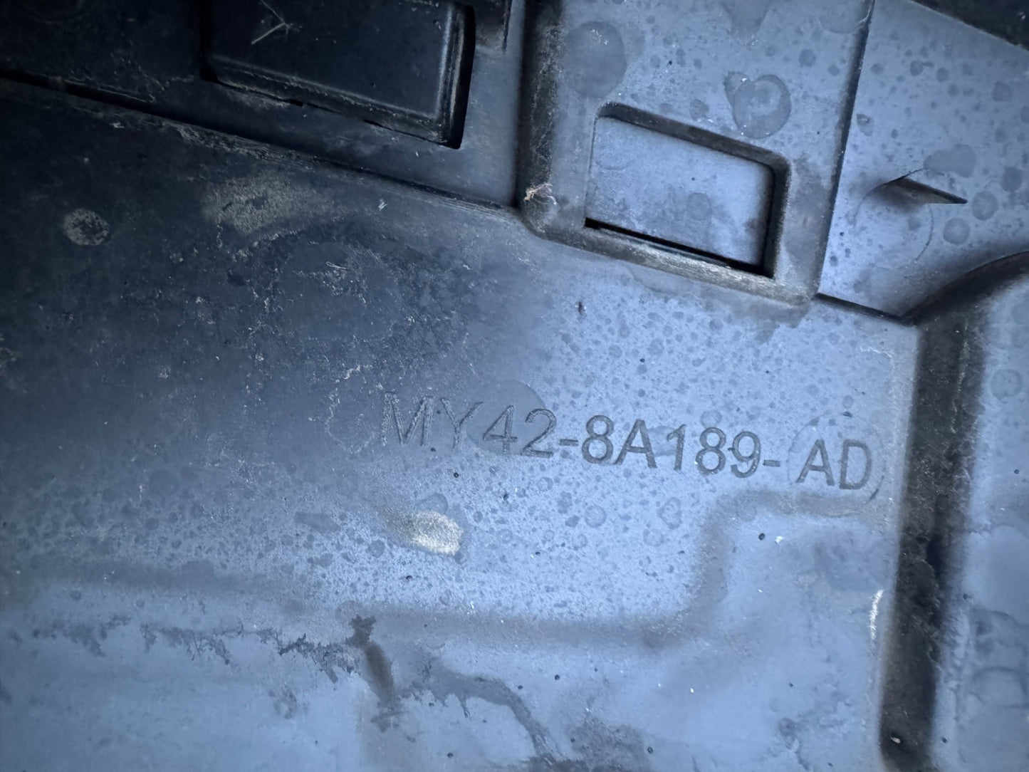 2024 LAND ROVER DISCOVERY FRONT BUMPER MAIN GRILL ORIGINAL GENUINE MY428A189AD