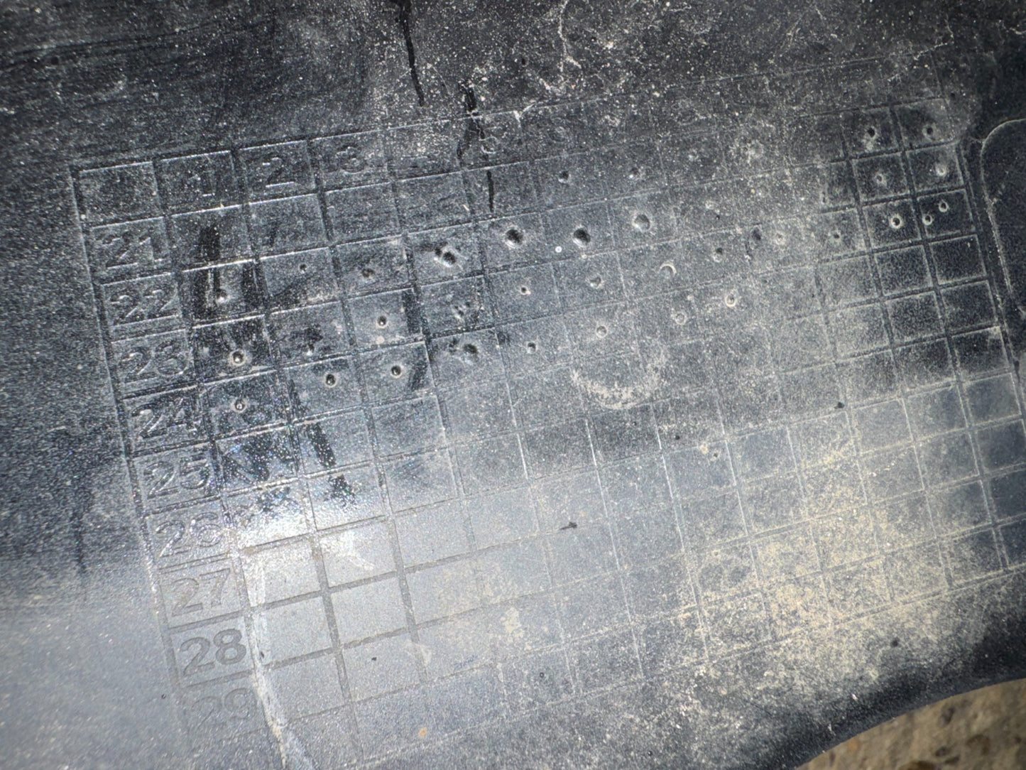 LATE 2024 Range Rover Sport OEM L461 2022- ON L461 FRONT BUMPER Santorini Black