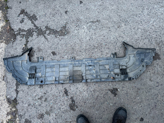 VOLVO XC90 MK2 2015-2024 GENUINE FRONT BUMPER UNDER TRAY 31404141