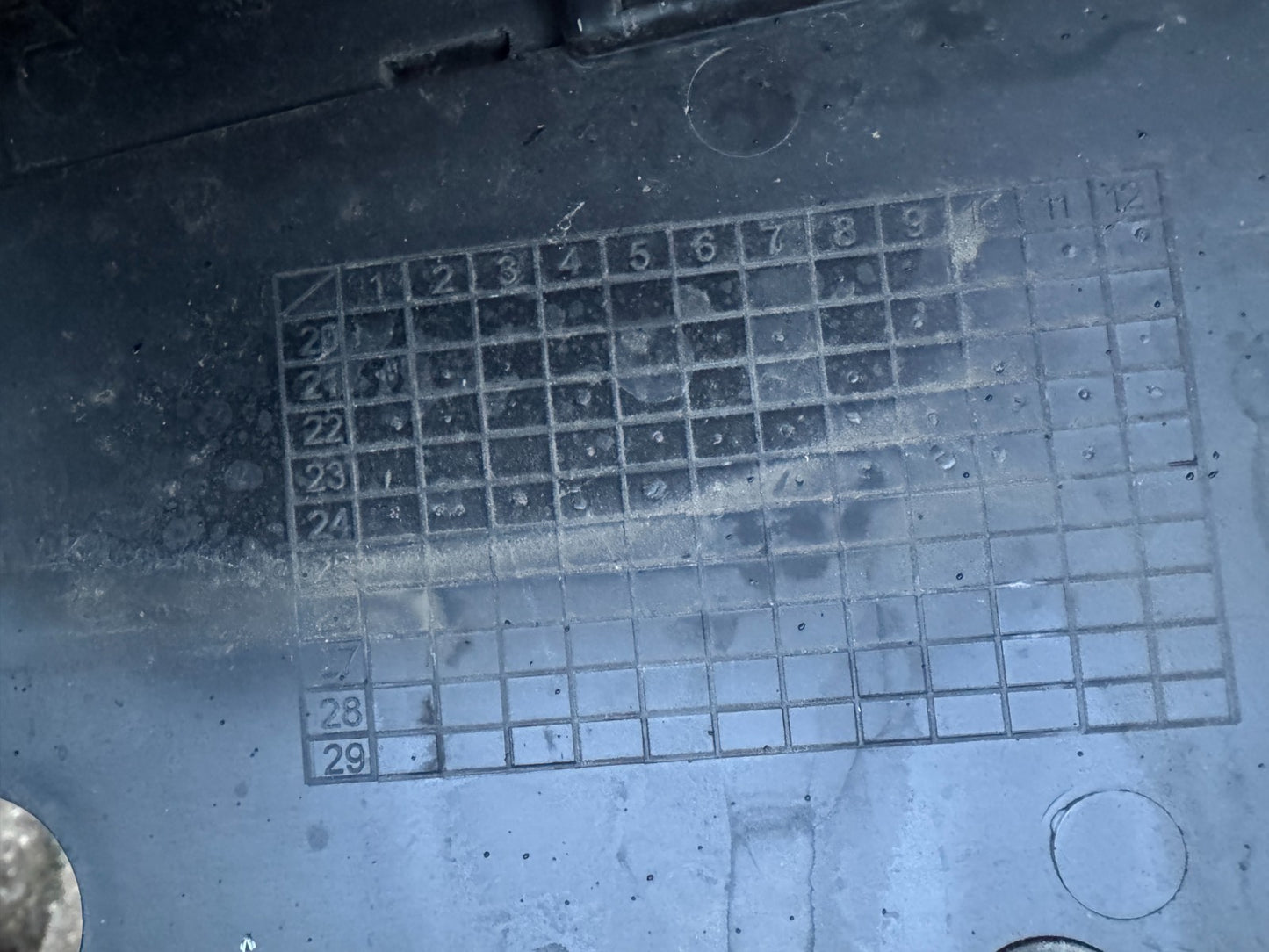 2024 LAND ROVER DISCOVERY FRONT BUMPER MAIN GRILL ORIGINAL GENUINE MY428A189AD