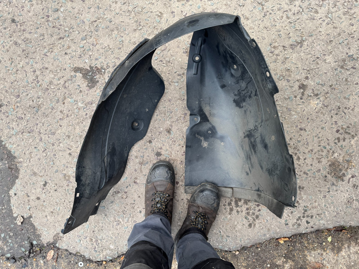 HYUNDAI IONIQ EV 2016+ FRONT RIGHT DRIVER SIDE WHEEL ARCH LINER SPLASH GUARD