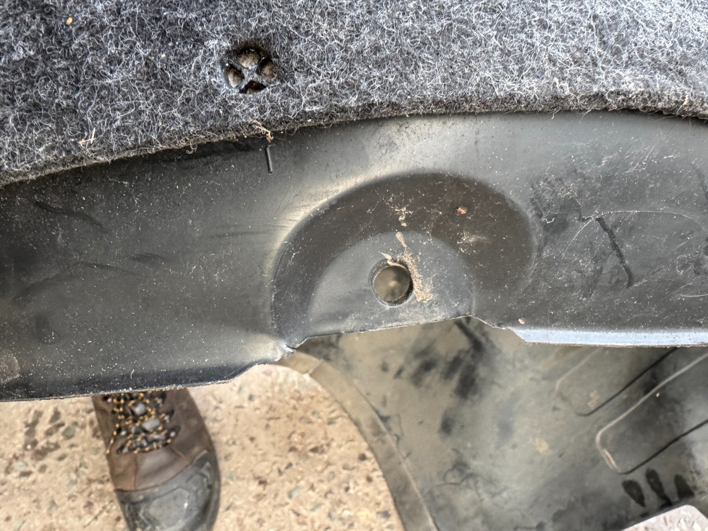 HYUNDAI IONIQ EV 2016+ FRONT RIGHT DRIVER SIDE WHEEL ARCH LINER SPLASH GUARD