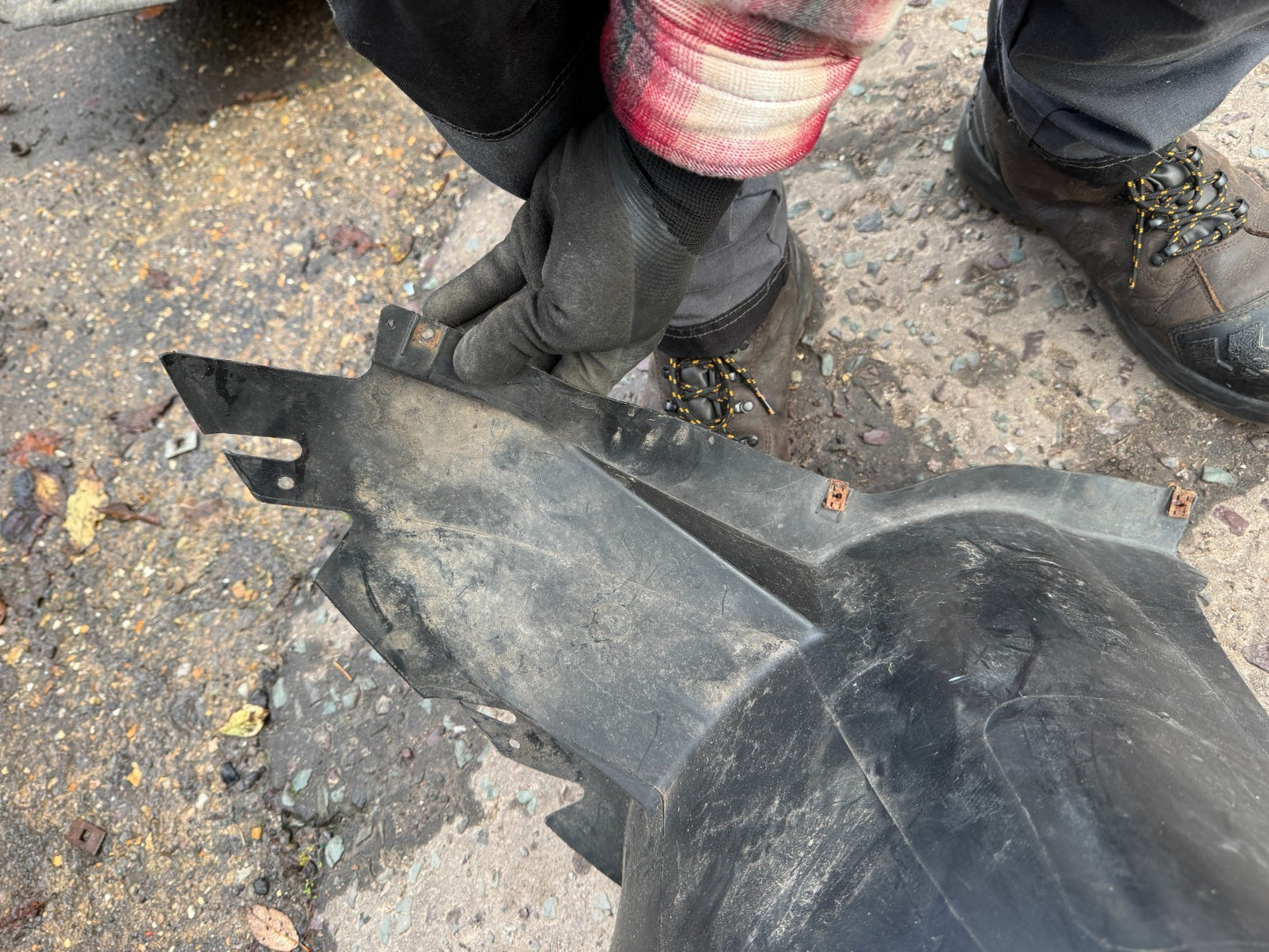 SEAT IBIZA MK5 6F / POLO WHEEL ARCH LINER FRONT ?LEFT? SIDE 6C0805696 2014