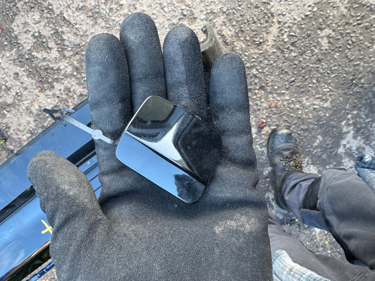 AUDI Q6 E-TRON REAR TOW EYE COVER GENUINE 85H807441A