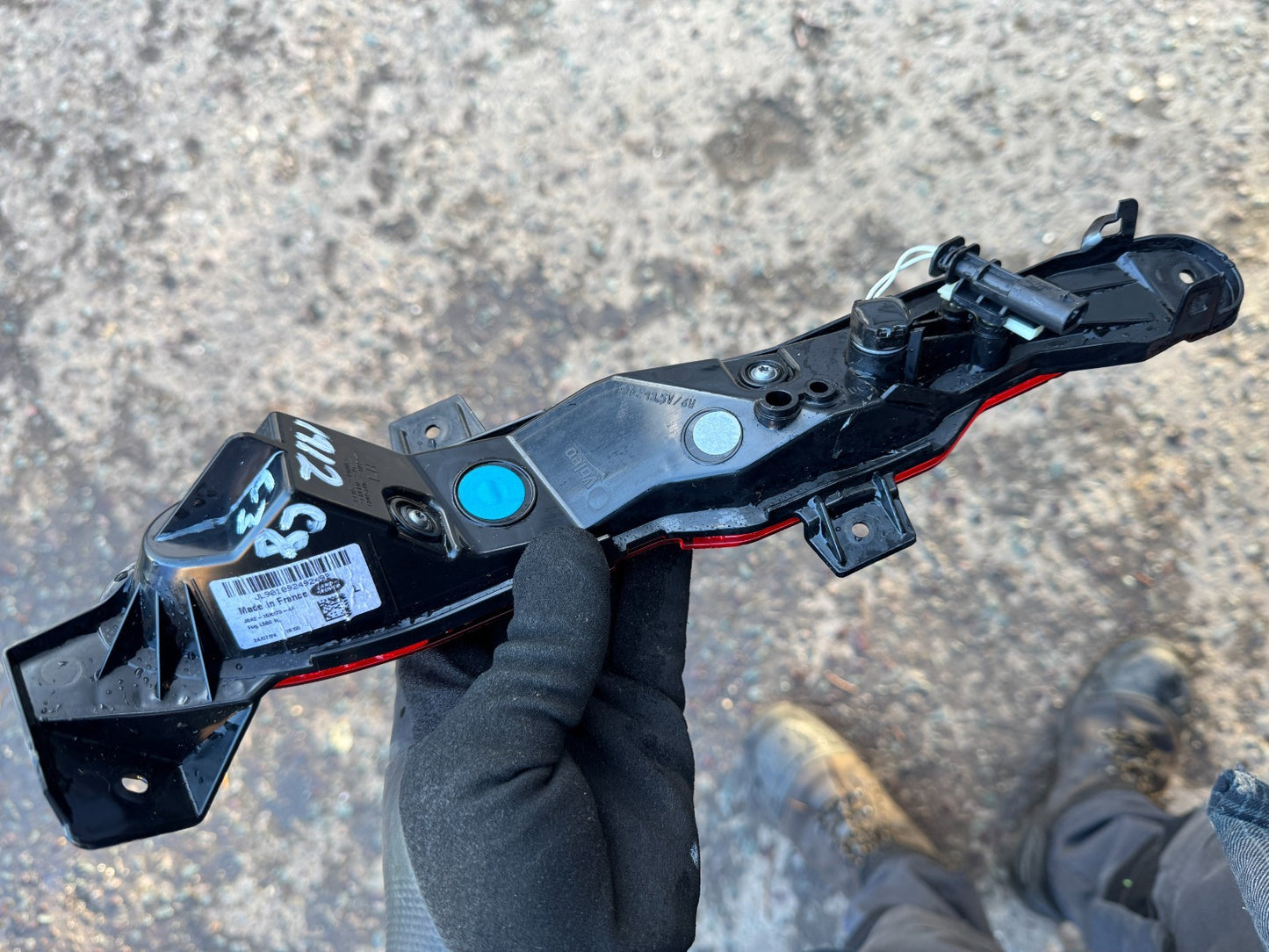 Land Rover Range Rover Velar 2024 Left rear fog light J8A215K273AE Bent Clip