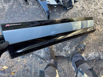 Land Rover Range Rover Evoque L551 Front Left Door Moulding K8D221065C Damaged