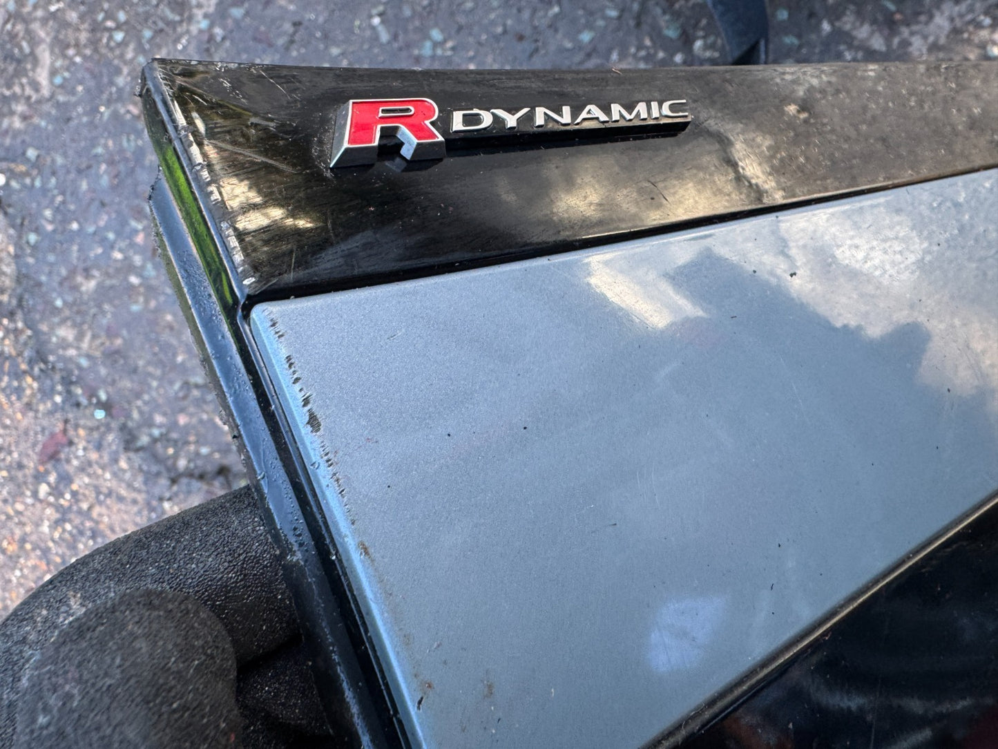 Land Rover Range Rover Evoque L551 Front Left Door Moulding K8D221065C Damaged