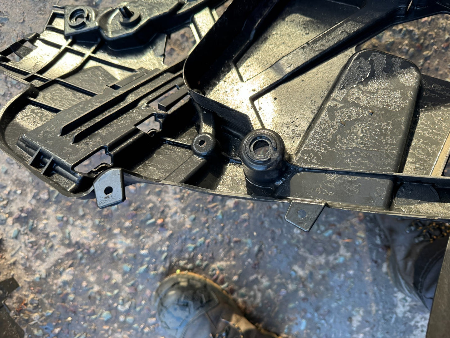 BMW 3 SERIES 2018-2023 G21,G81 REAR BUMPER INNER BRACKET LH (LEFT) 7427995