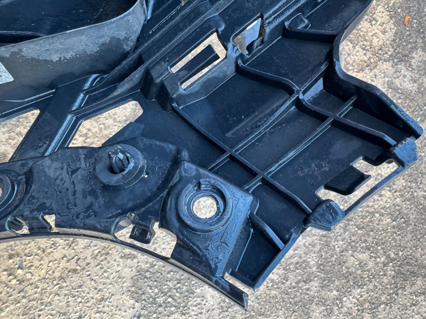 BMW 3 SERIES 2018-2023 G21,G81 REAR BUMPER INNER BRACKET LH (LEFT) 7427995