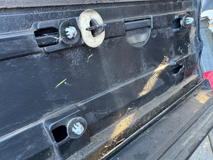 Land Rover Range Rover Evoque L551 Front Left Door Moulding K8D221065C Damaged