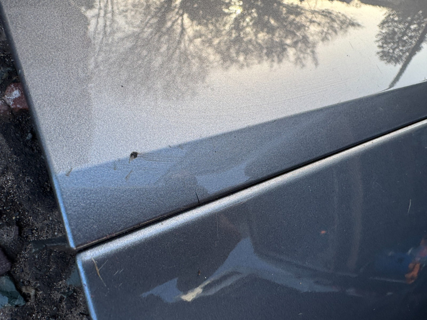 JAGUAR I-PACE X590 RIGHT FRONT DOOR LOWER MOULDING J9D321064A scratched