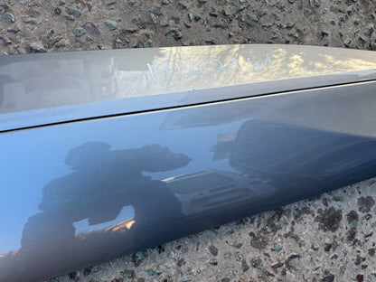 JAGUAR I-PACE X590 RIGHT FRONT DOOR LOWER MOULDING J9D321064A scratched