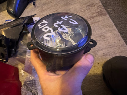 2023 Citroen C4 Picasso Berlingo DS4 Peugeot Partner Front Bumper FOG 9837817180