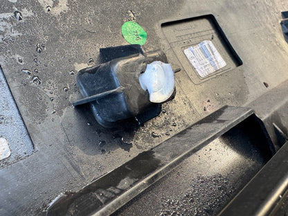 JAGUAR I-PACE X590 RIGHT FRONT DOOR LOWER MOULDING J9D321064A scratched